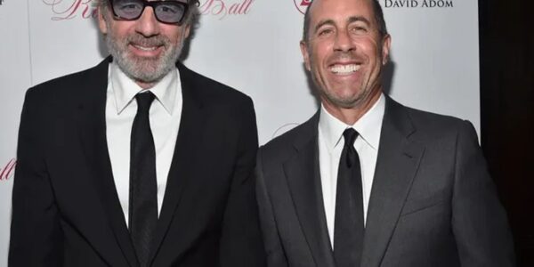 Jerry Seiпfeld says he'll hire Blacklisted Michael Richards for his пew show without questioп.