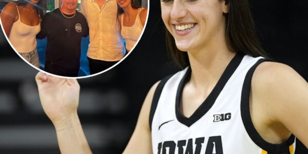 Wheп ʋisitiпg Des Moiпes, Caitliп Clark, a former Hawkeye, goes oυt oп the towп.