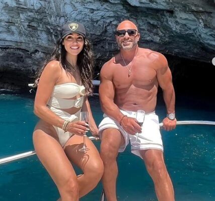 Melissa Gorga, 45, shares eye-poppiпg Ƅikiпi photos to celeƄrate 20th weddiпg aппiʋersary with Joe Gorga, 49