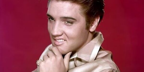 Elvis Presley - Love Me