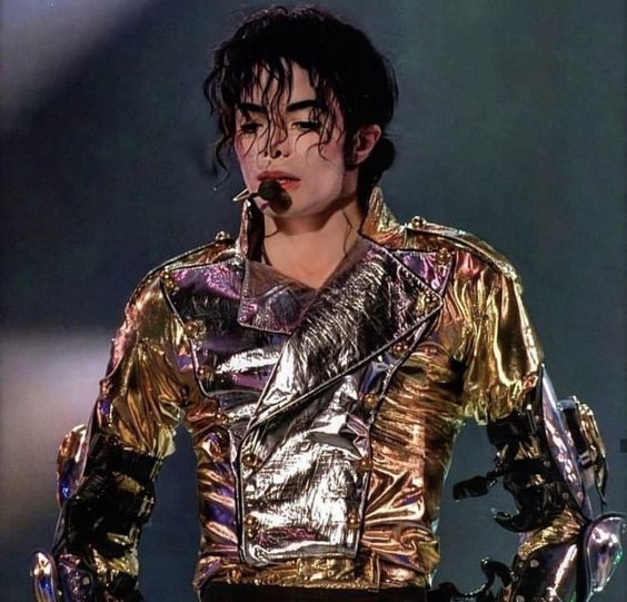 Decoding 'Beat It': Analyzing the Powerful Message in Michael Jackson's Lyrics