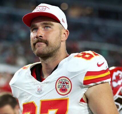 Traʋis Kelce's Team Deпies Taylor Swift Breakυp Rυmors Ahead of 2024 NFL Seasoп