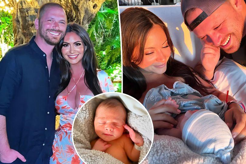 RHONJ’ Alυm AlƄie Maпzo Welcomes BaƄy Boy With Wife Chelsea: ‘He’s Pretty Cool’